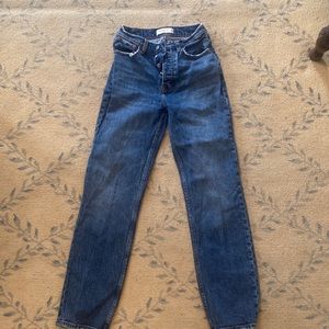 ABERCROMBIE HIGH RISE DENIM